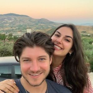 Meet your Posher, Debora